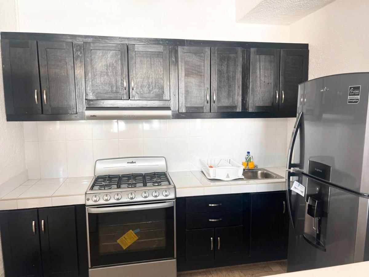 Tiki's Penth Apartament